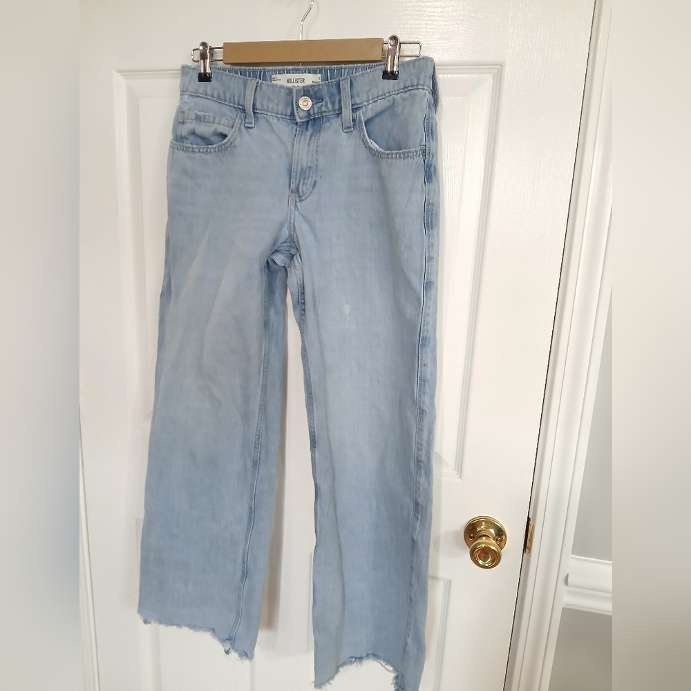 Hollister Low Rise Lightwash Baggy Jeans Distressed Jeans Comfort Casual Denim
